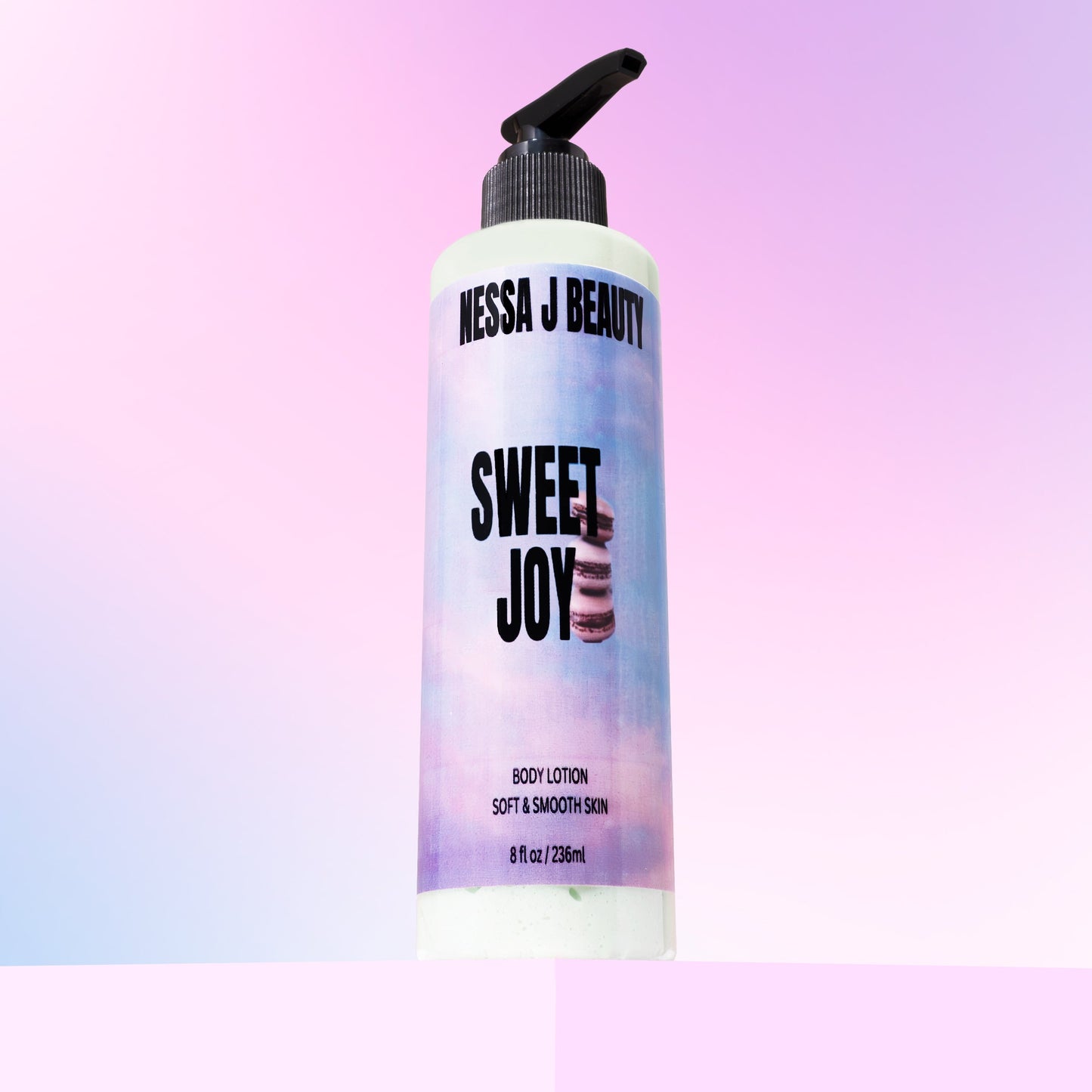 Almond macaroon scented moisturizing creamy body lotion