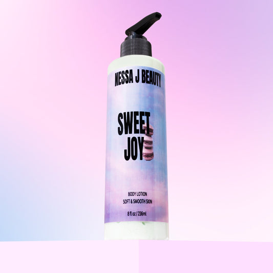 Almond macaroon scented moisturizing creamy body lotion